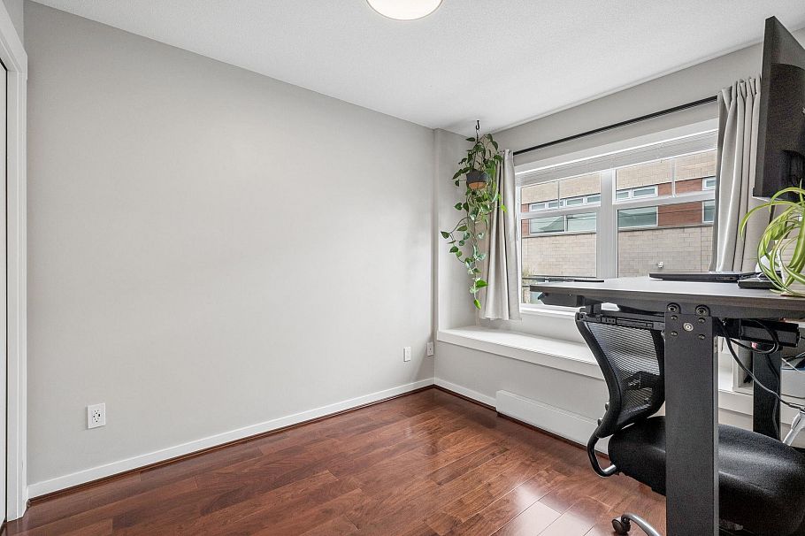 755 W 42 Avenue Vancouver, BC - 8