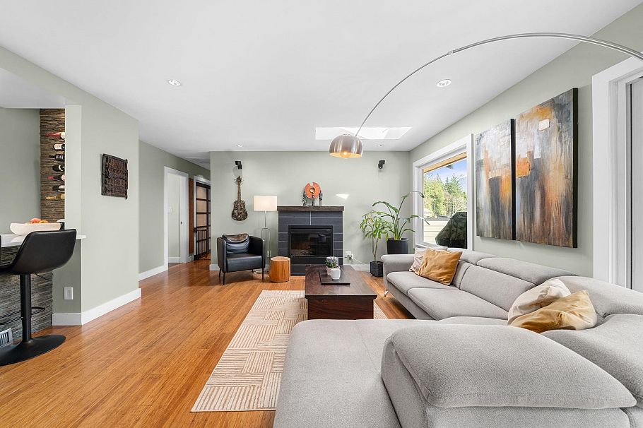 4515 Meadowbank Close North Vancouver, BC - 9