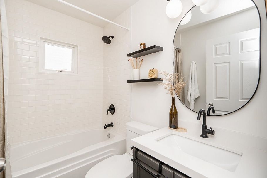 1938 Adanac Street Vancouver, BC - 30