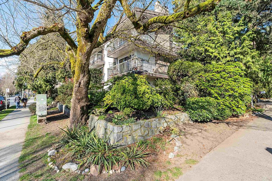 204 1515 E 5th Avenue Vancouver, BC - 18