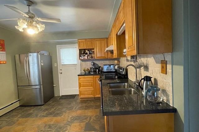 6341 Beatrice Street Vancouver, BC - 3