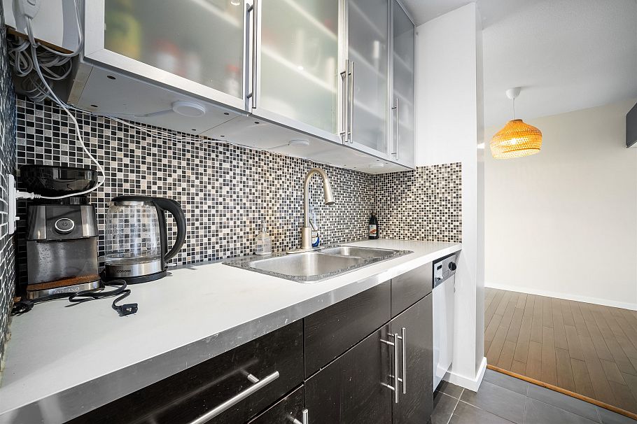 1702 1330 Harwood Street Vancouver, BC - 14