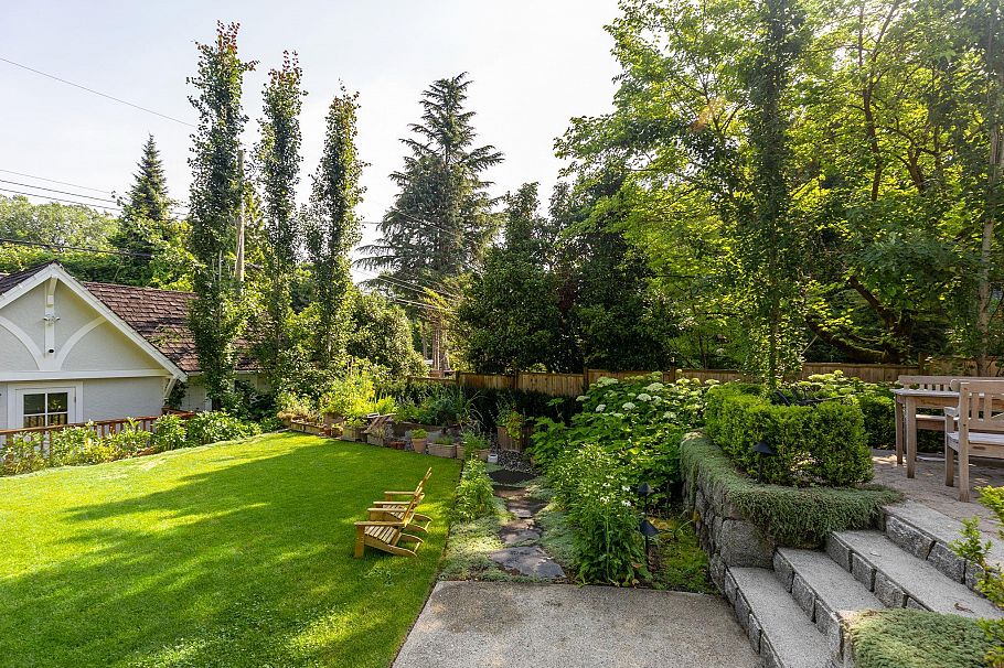 1749 W 38th Avenue Vancouver, BC - 34