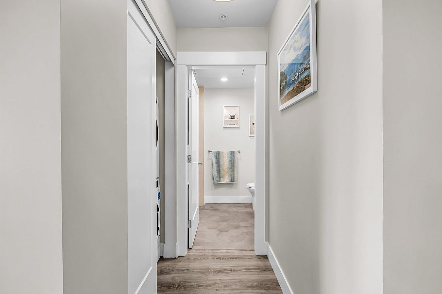 401 1496 Charlotte Road North Vancouver, BC - 28