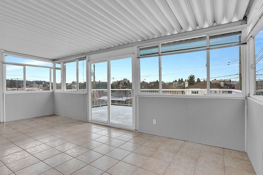 3240 Clive Avenue Vancouver, BC - 19