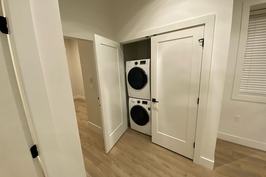 1633 SE Marine Drive Vancouver, BC - 39