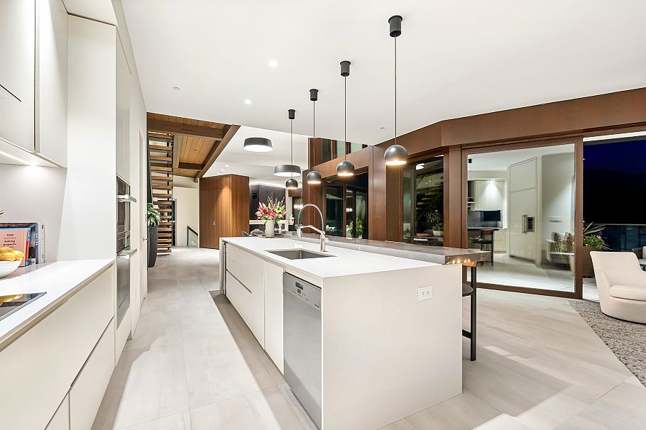 1840 Naomi Place North Vancouver, BC - 16