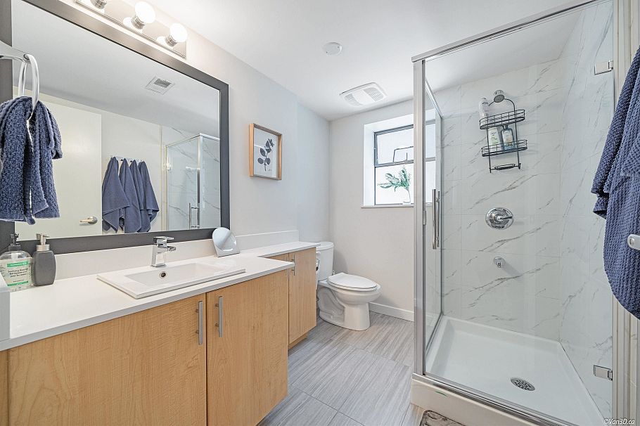 2131 Fraserview Drive Vancouver, BC - 24