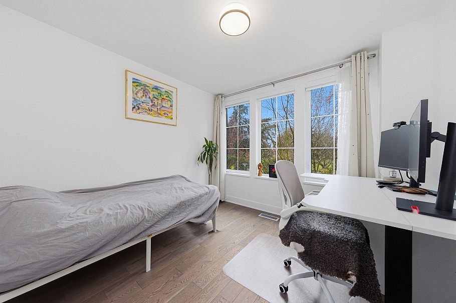 119 2070 Curling Road North Vancouver, BC - 17