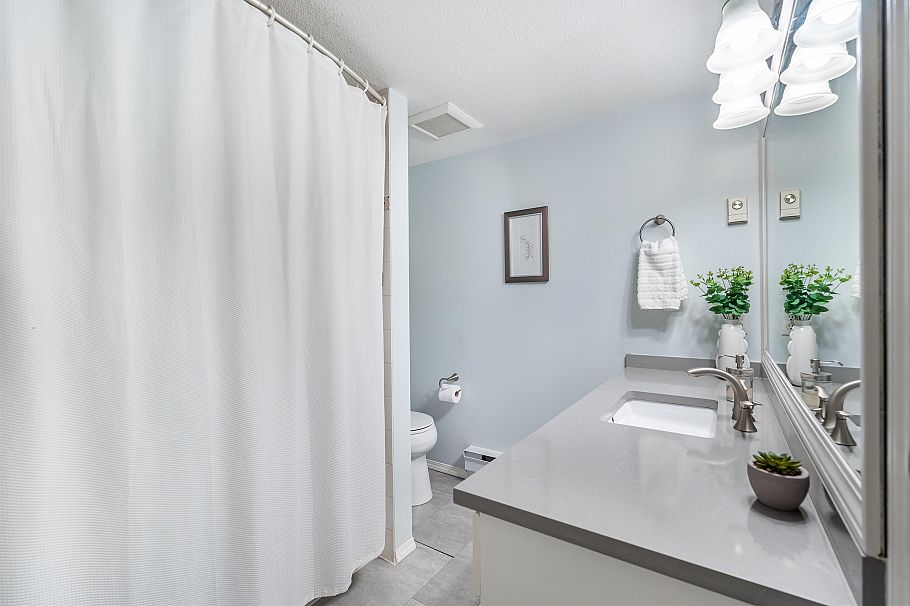 302 655 W 13th Avenue Vancouver, BC - 23