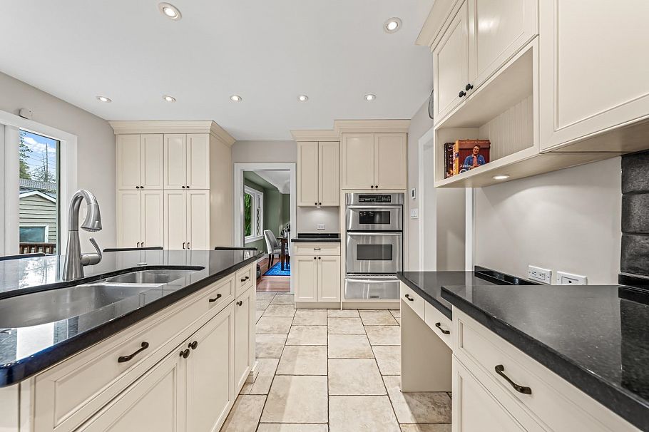 5790 Alma Street Vancouver, BC - 13