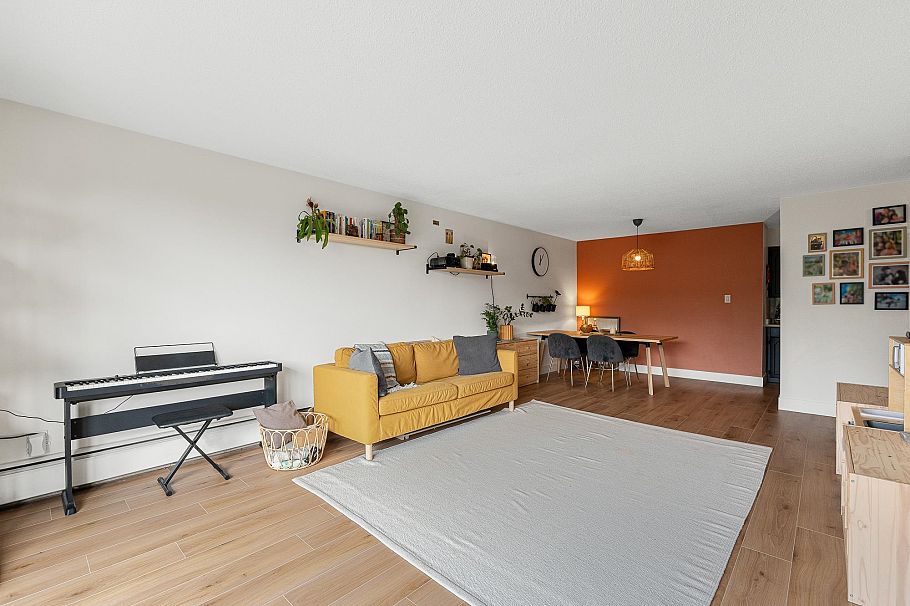 105 175 E 5th Street North Vancouver, BC - 9