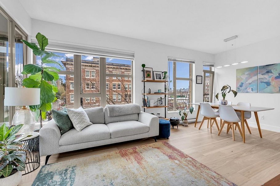 304 205 E 10th Avenue Vancouver, BC - 3