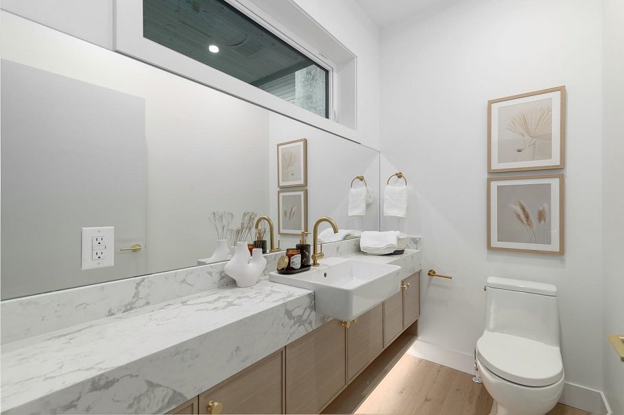 462 E 17th Avenue Vancouver, BC - 12