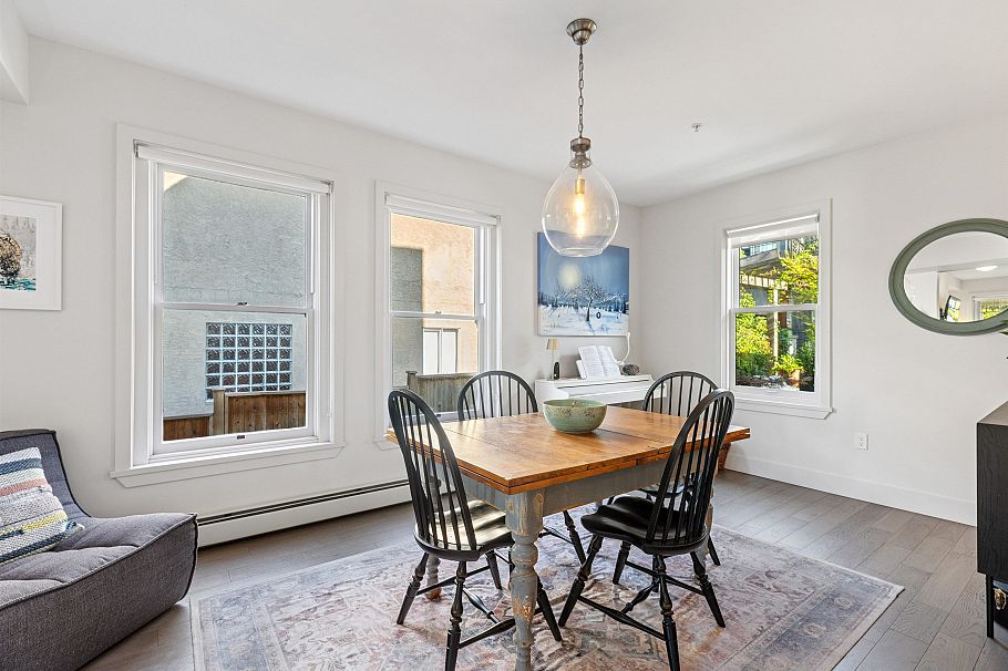 1 244 E 5th Street North Vancouver, BC - 16