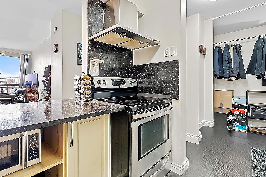 1808 2016 Fullerton Avenue North Vancouver, BC - 12