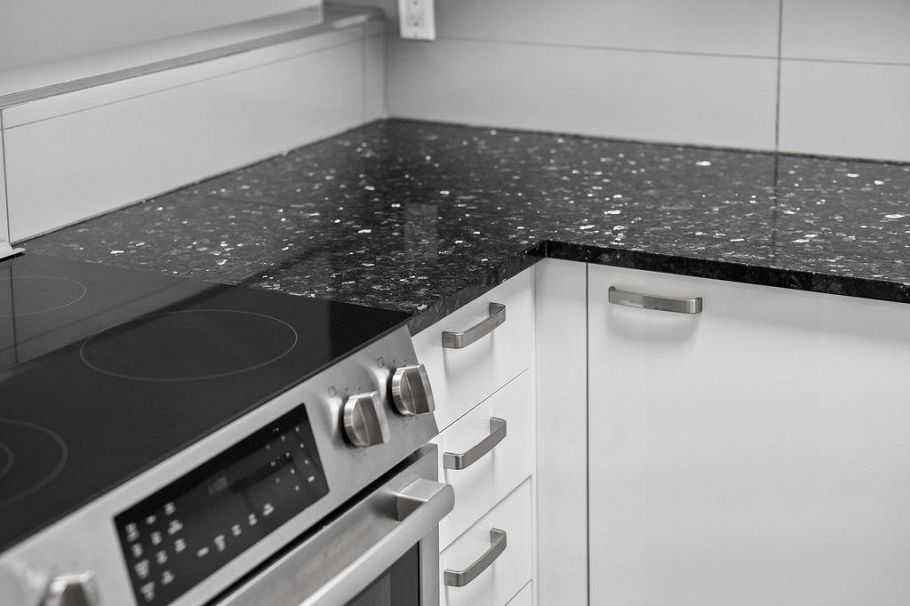 205 1050 Broughton Street Vancouver, BC - 17