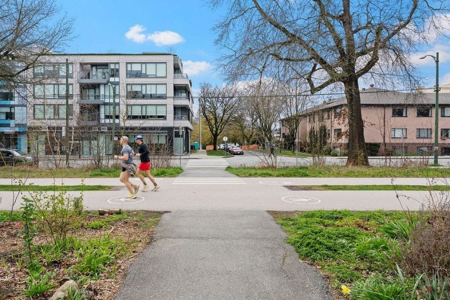 307 2096 W 47th Avenue Vancouver, BC - 32