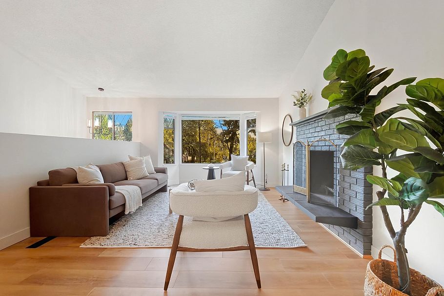 1777 Caledonia Avenue North Vancouver, BC - 2