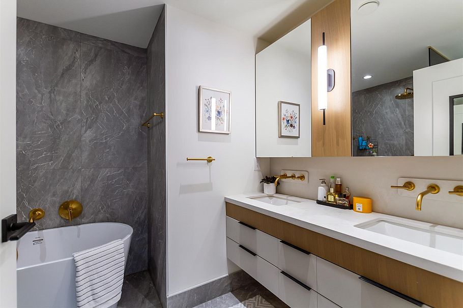 B 7061 Cypress Street Vancouver, BC - 13