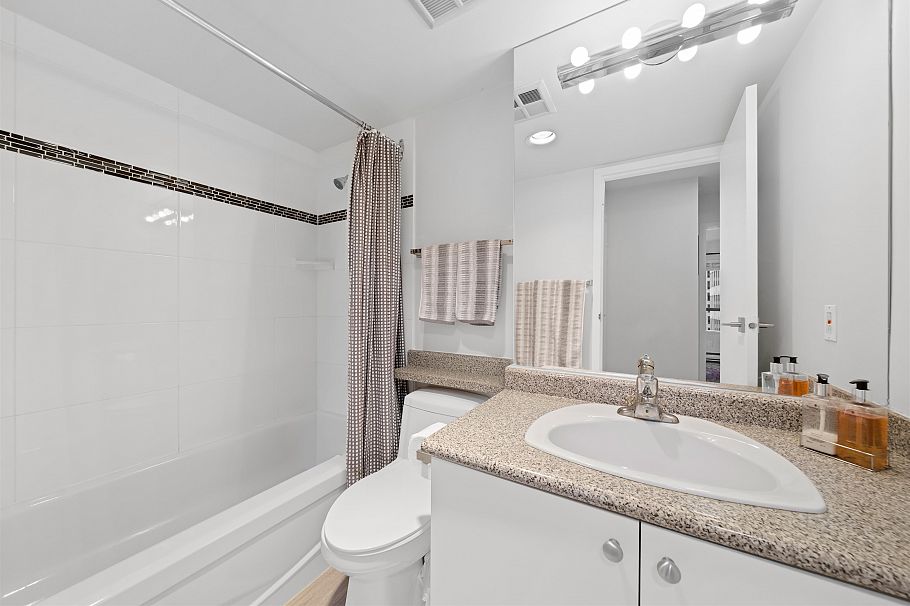 1403 1060 Alberni Street Vancouver, BC - 13