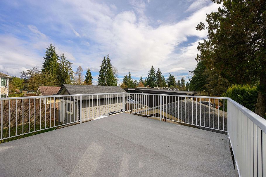 1355 Frederick Road North Vancouver, BC - 20