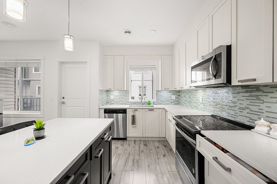 22 5867 129 Street Surrey, BC - 8