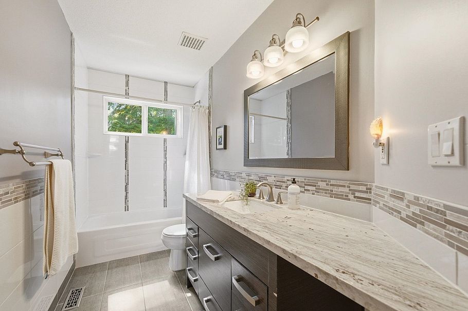 4575 Cliffmont Road North Vancouver, BC - 20