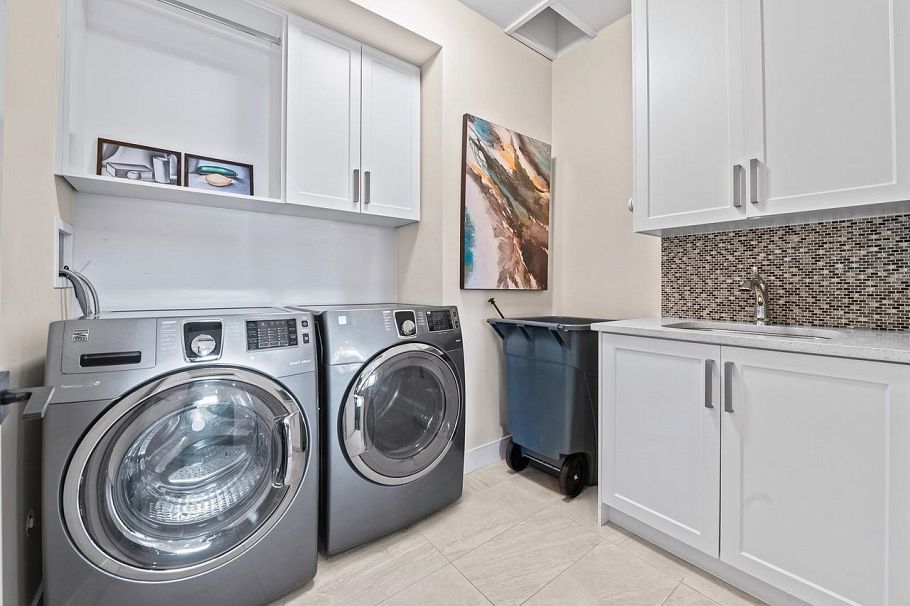 839 W 20th Street North Vancouver, BC - 16