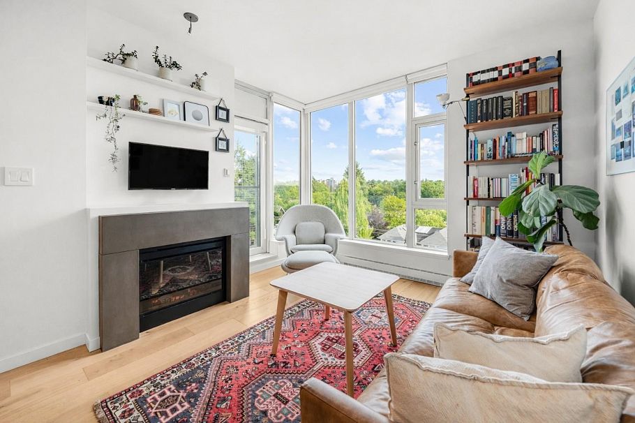 607 2528 Maple Street Vancouver, BC - 1