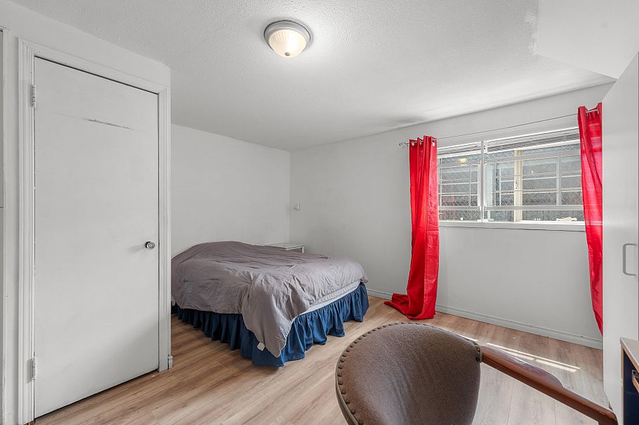 7429 Fraser Street Vancouver, BC - 14