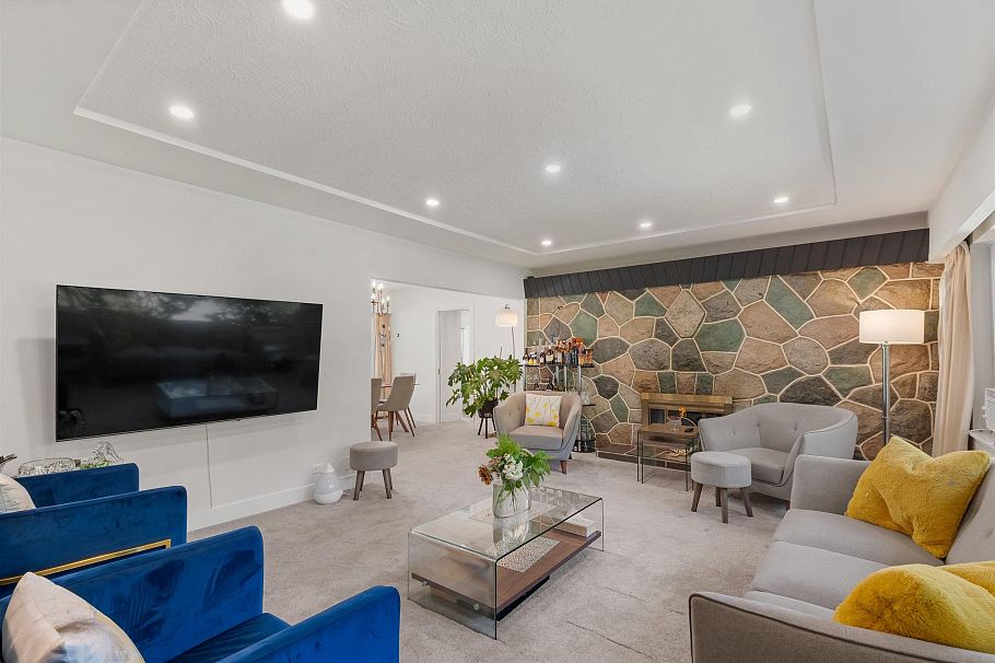 869 Clements Avenue North Vancouver, BC - 4