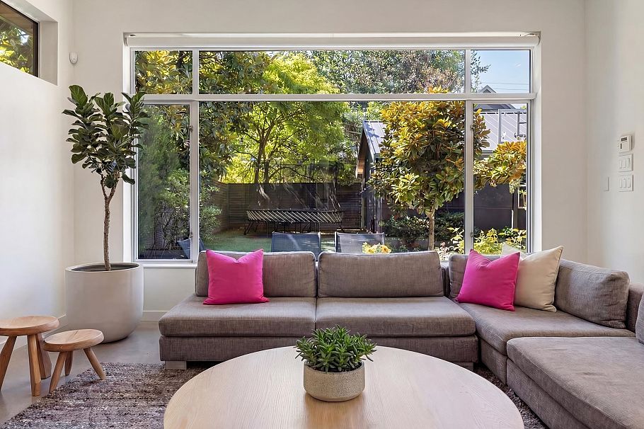 3156 W 13th Avenue Vancouver, BC - 6