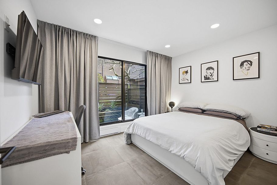 3321 Mountain Highway North Vancouver, BC - 13