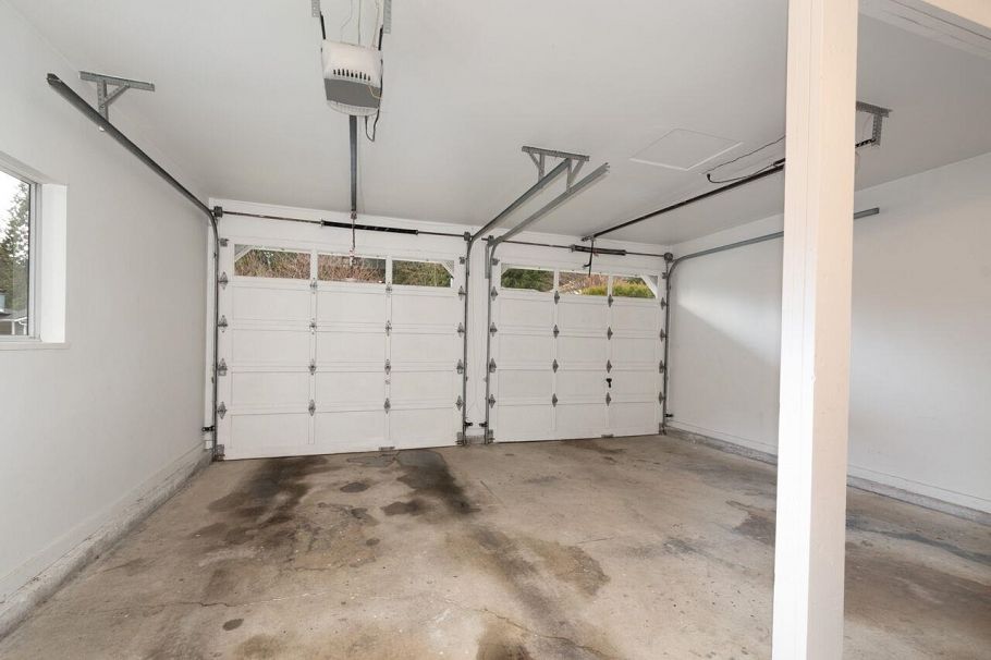 1716 Cascade Court North Vancouver, BC - 33