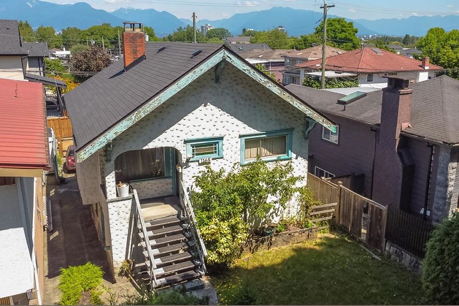 1165 E 33rd Avenue Vancouver, BC - 3