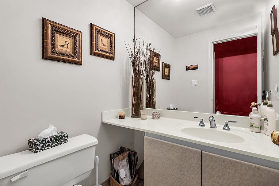 302 1311 Beach Avenue Vancouver, BC - 23