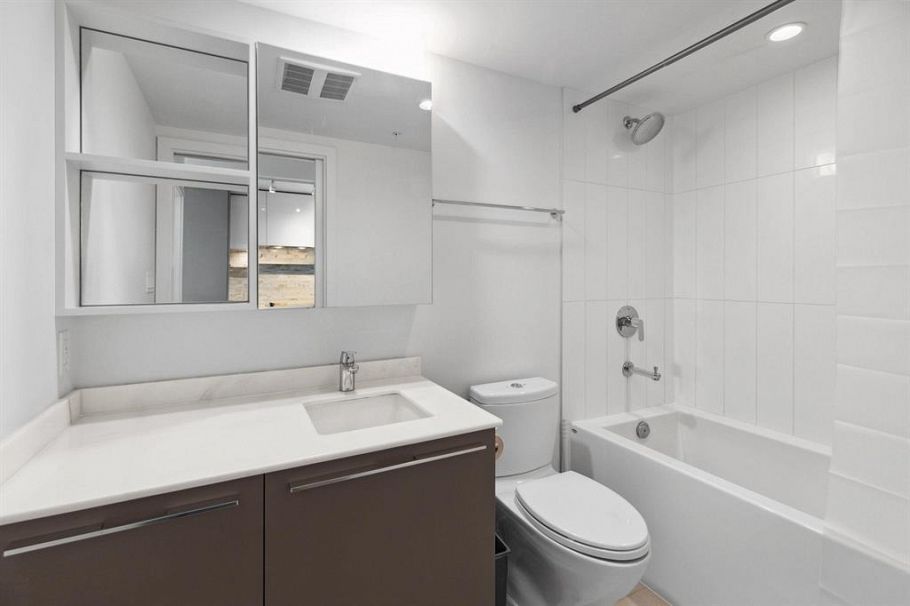 8131 Nunavut Lane Vancouver, BC - 12