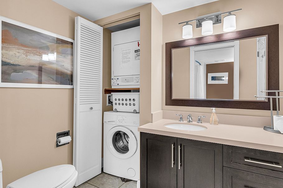 203 4323 Gallant Avenue North Vancouver, BC - 21