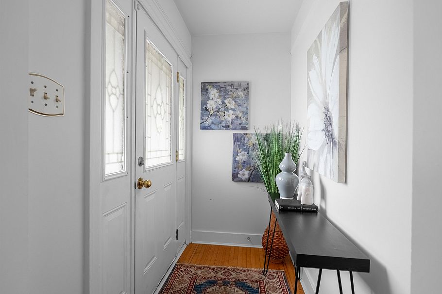 4405 W 9th Avenue Vancouver, BC - 9