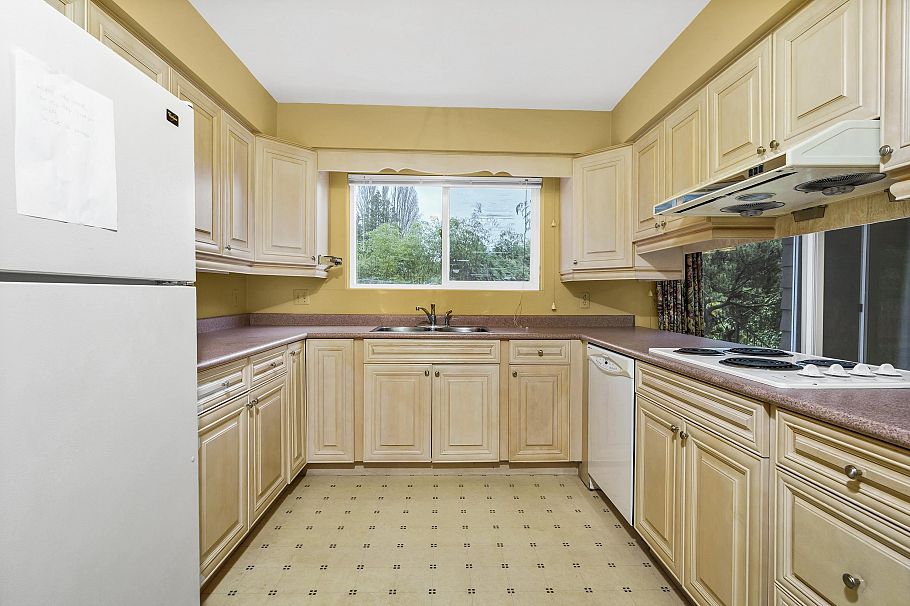 6076 Holland Street Vancouver, BC - 12