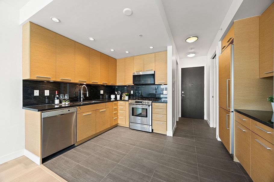 308 2528 Maple Street Vancouver, BC - 5