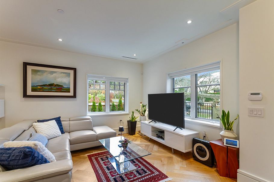 B 7061 Cypress Street Vancouver, BC - 5