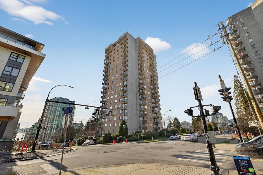 203 145 St. Georges Avenue North Vancouver, BC - 29