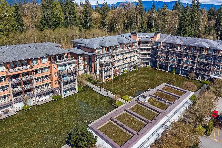 418 3606 Aldercrest Drive North Vancouver, BC - 2
