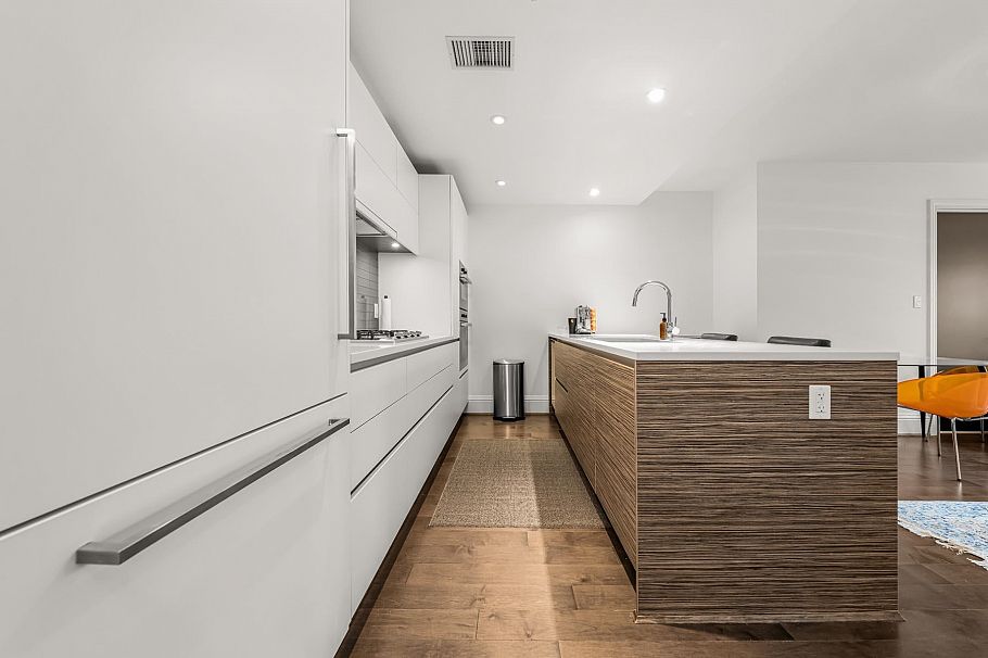 205 2035 W 4th Avenue Vancouver, BC - 3