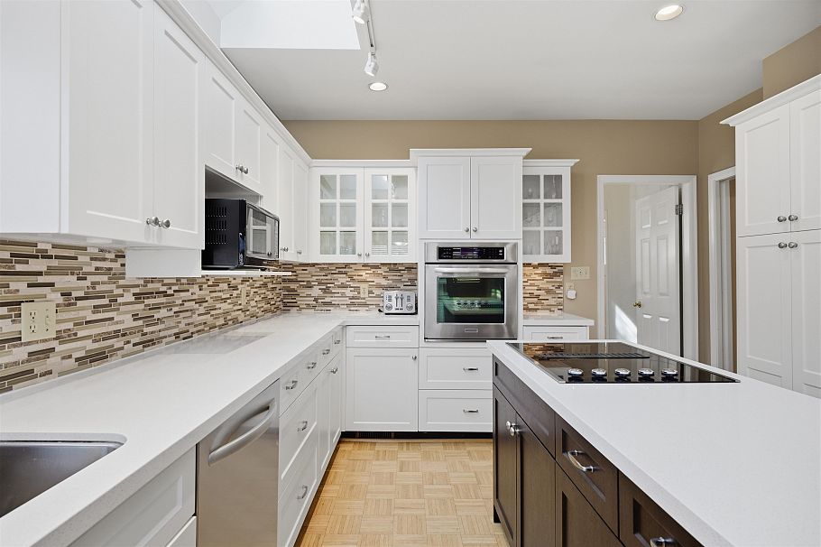 2865 W 30th Avenue Vancouver, BC - 5