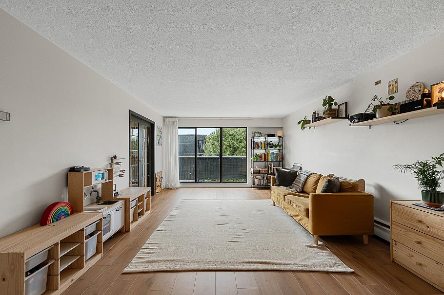 105 175 E 5th Street North Vancouver, BC - 8