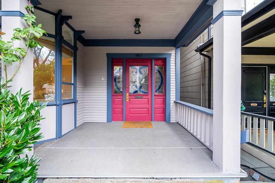 967 W 8th Avenue Vancouver, BC - 33