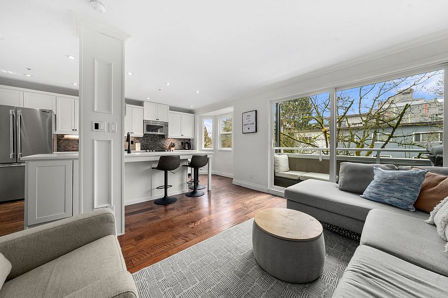 202 1106 W 11th Avenue Vancouver, BC - 1